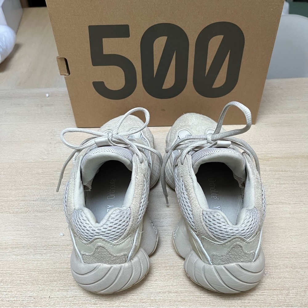 Yeezy 500 - Picture 3 of 6